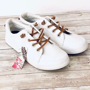 NWT TOMMY BAHAMA 9.5 White No-Tie Shoelaces Memory foam Cushioned Comfy Sneakers